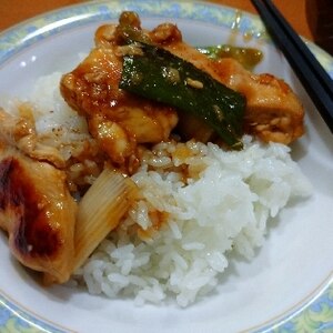 鶏むね肉なのにやわらか♪焼き鳥丼